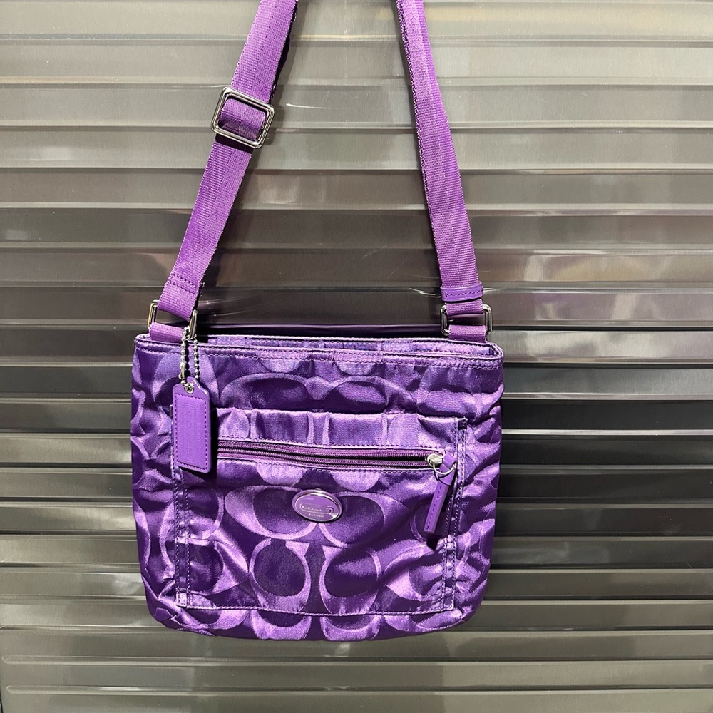 Coach Getaway signature Nylon Crossbody File Bag